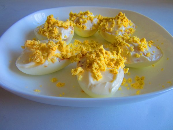Huevos rellenos de paté